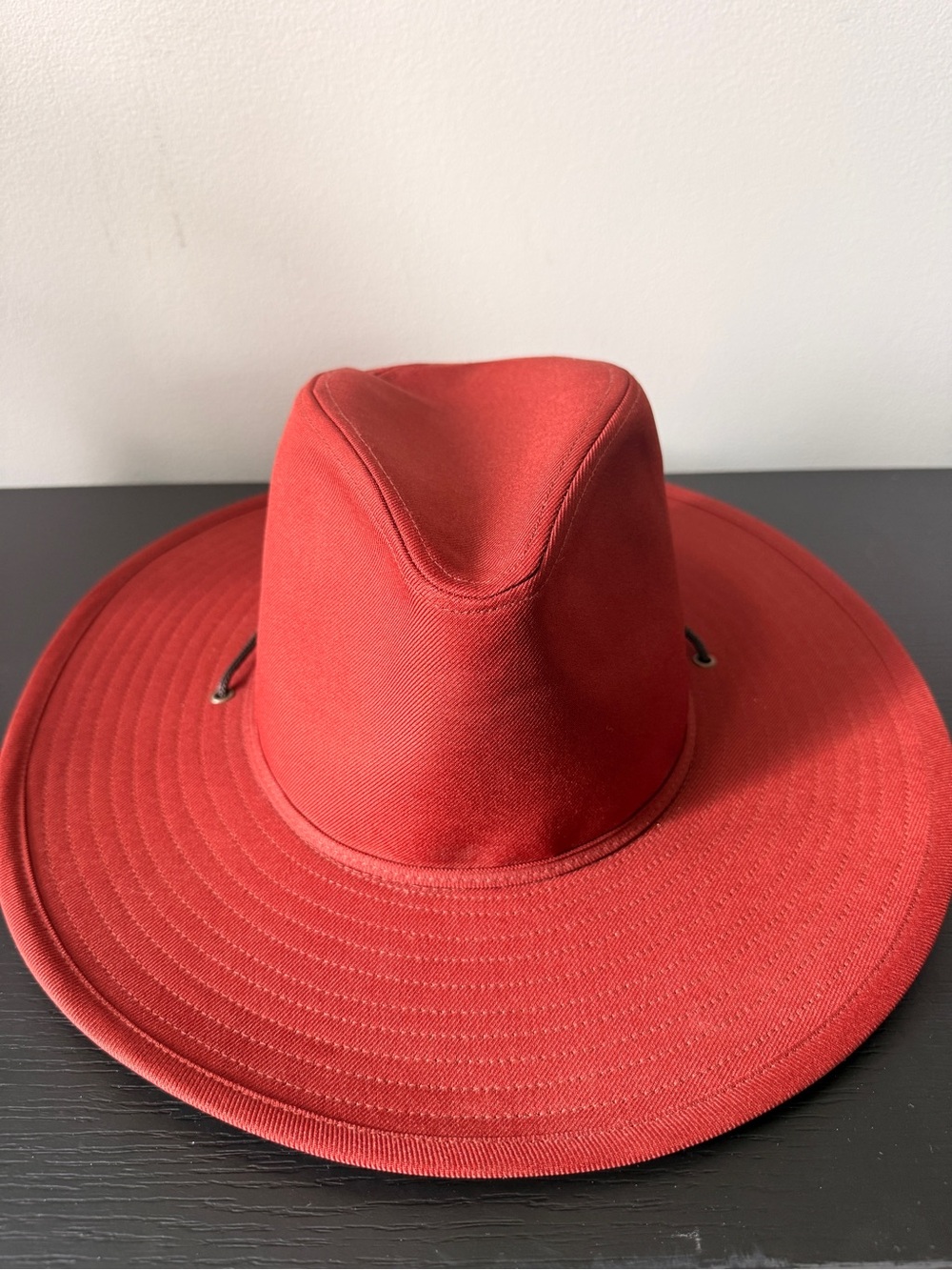 The Field Crossover hat defines function and style.